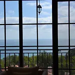 On The Cliff Apartment Obzor