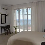 On The Cliff Apartment *