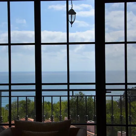 On The Cliff Apartment Obzor
