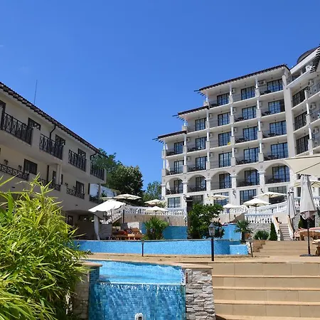 Apartment On The Cliff *