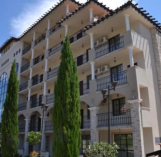 On The Cliff * Obzor