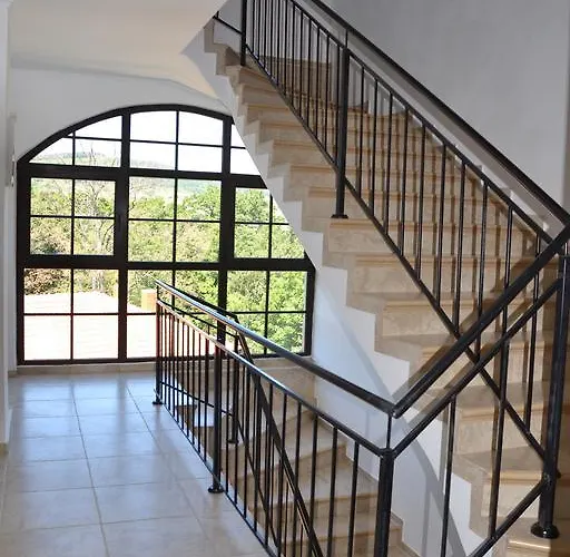 Apartment On The Cliff