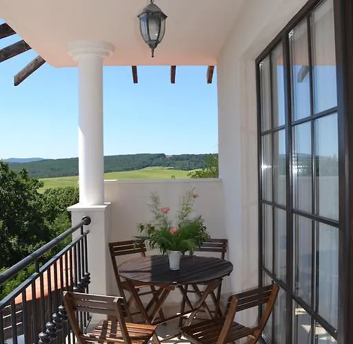 On The Cliff * Obzor